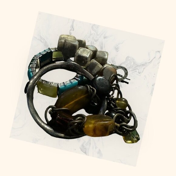 5/$20 Bundle of 5 Chunky‎ Statement Bracelets - Picture 2 of 4